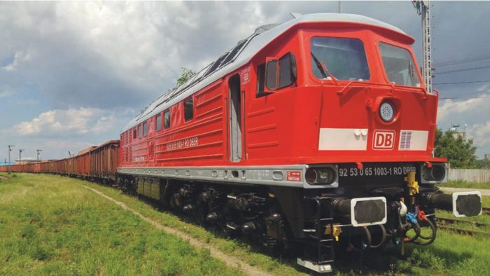 „De 19 ani trenurile noastre roșii traversează țara”