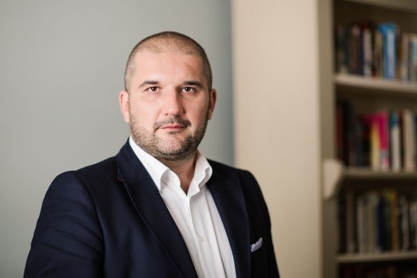 Calea spre performanță: TOP LINE sau BOTTOM LINE?