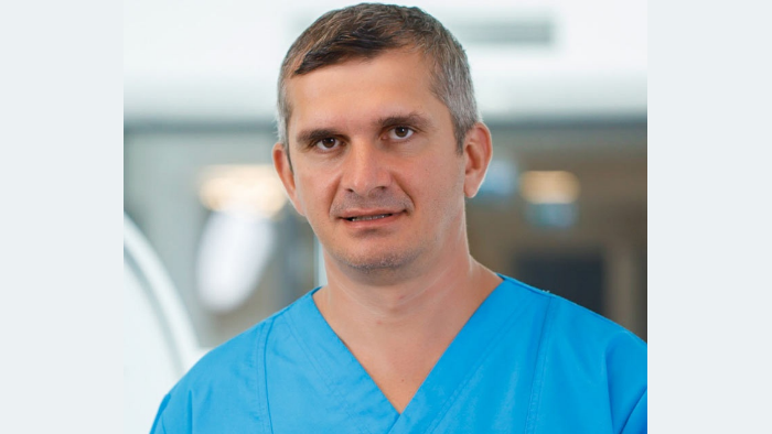 Dr. Ionuț Gobej, medicul care strecoară neurochirurgia prin ”gaura cheii”