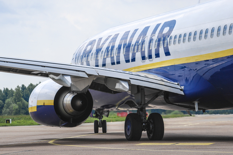 De ce a dat Ryanair în judecată un pasager, căruia îi cere daune de 15.000 de euro