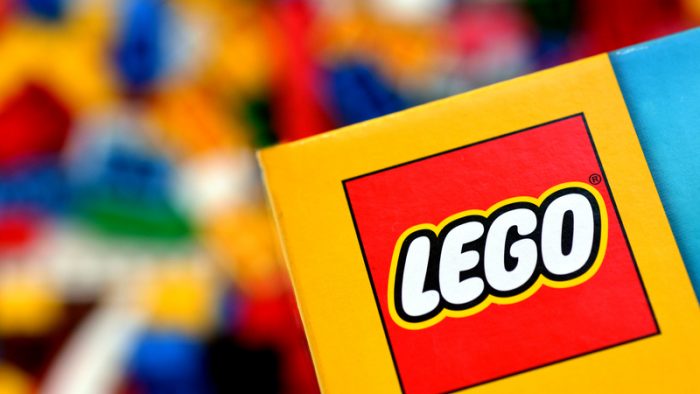 Poveste de brand: LEGO, afacerea începută de un tâmplar danez, devenită un imperiu global