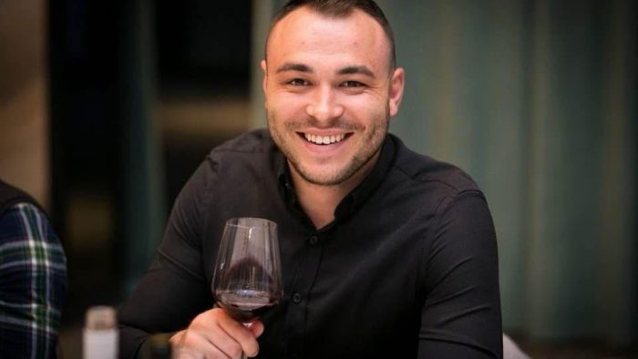 Care sunt pilonii unui lider într-un business de nișă. Alin Dinu: „Construim un brand în jurul valorilor moldovenești – calitate, tradiție, autenticitate”