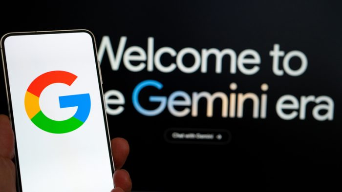 Google lansează chatbotul AI Gemini pentru copiii sub 13 ani. Experții avertizează: „O mișcare riscantă”