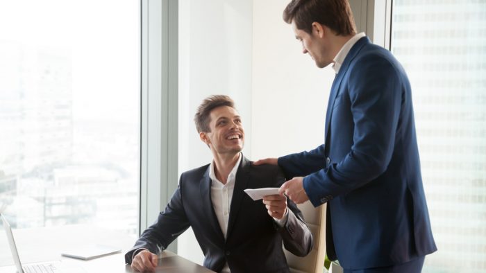Transparența salarială devine prioritate pentru industria serviciilor externalizate | STUDIU
