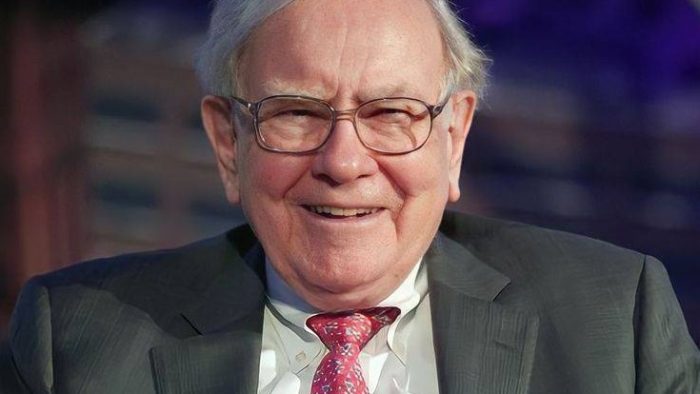 Longevitate în carieră| Moșternirea lăsată de Warren Buffet, care s-a retras de la conducerea Berkshire Hathaway, după șase decenii