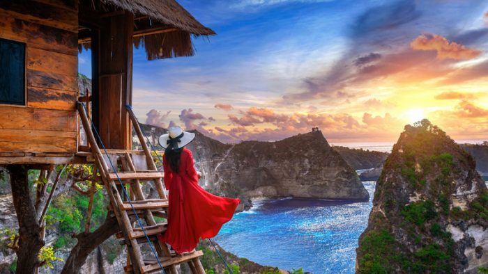 Joburi remote: cum să lucrezi din Bali fără să-ți pierzi locul de muncă?