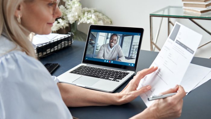 CV video: o strategie modernă care crește cu 8% șansele de angajare