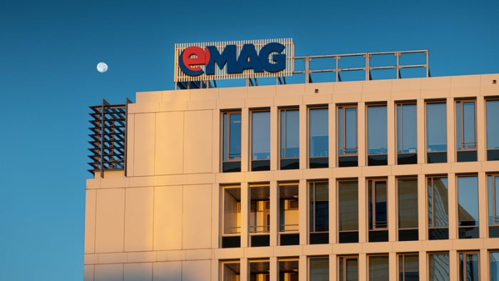 eMAG accelerează digitalizarea: 65% din interacțiunile cu clienții gestionate de AI și investiții de 163 milioane de lei în tehnologie