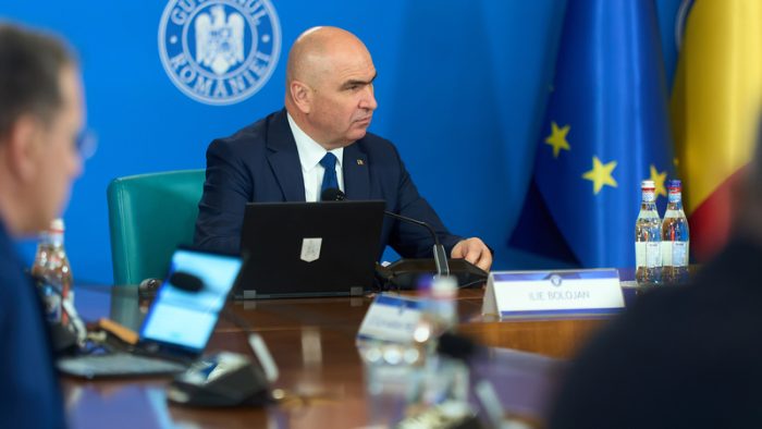 Premierul Bolojan a anunțat principalele modificări fiscale. Ce se întâmplă cu TVA-ul și cu contribuțiile la sănătate