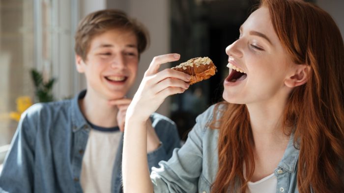 Economii inteligente cu cardul de masă Pluxee Gusto, indiferent de mărimea companiei