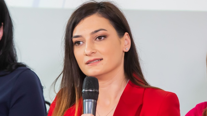 Cătălina Rusu, HR Director, Arcadia: Integrarea inteligenței artificiale în programele de formare profesională contribuie semnificativ la accelerarea dezvoltării competențelor angajaților | CEO+HR Roundtable
