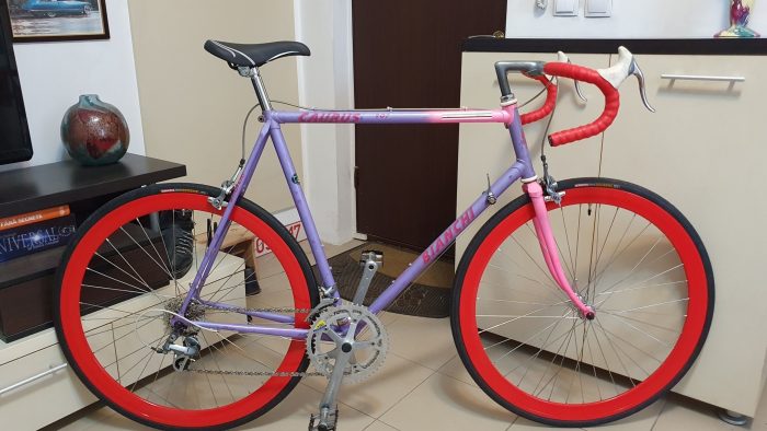 Roata copilăriei se învârte din nou. Povestea bărbatului ieșit la pensie, care recondiționează biciclete vechi - INTERVIU