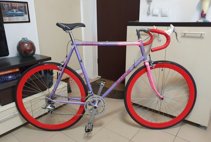 Roata copilăriei se învârte din nou. Povestea bărbatului ieșit la pensie, care recondiționează biciclete vechi - INTERVIU