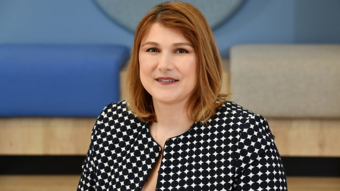 Tinerii din Generația Z sunt cei mai optimiști cu privire la viitorul lor financiar, deși peste 63% spun că nu reușesc să pună niciun ban deoparte