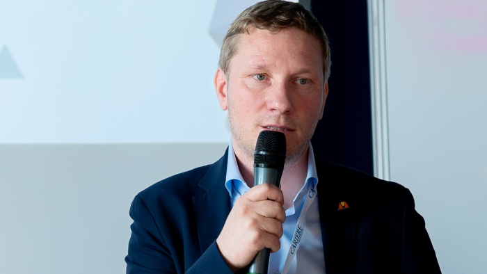 Daniel Șologon, CEO Cemacon: Poți să inovezi chiar și cu o cărămidă, când ai tehnologie și o echipă creativă, dispusă să transforme limitările în soluții eficiente | CEO + HR Roundtable