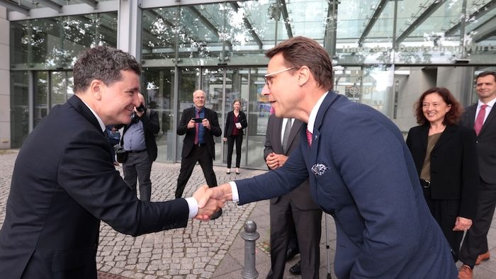 Nicușor Dan s-a întâlnit cu lideri ai 40 de companii germane în vizita la Berlin: România, o țară unde există oportunități mari de investiții