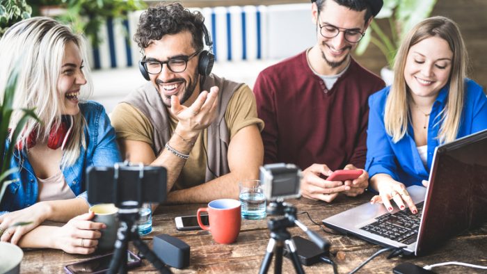 Generația digitală redefinește autoritatea tradițională