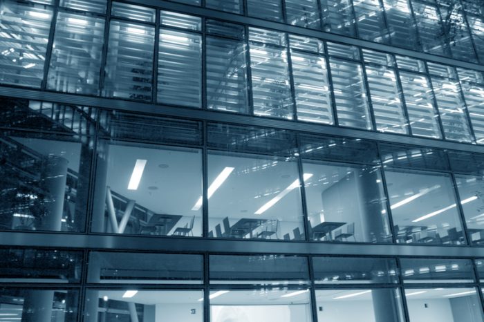 Colliers: Piața birourilor din București a coborât la minimele ultimilor 4 ani, pe plan regional