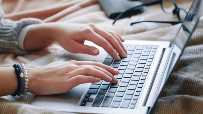 Ce înseamnă un „CV viu” și cum îl păstrezi actualizat fără să-l refaci de la zero