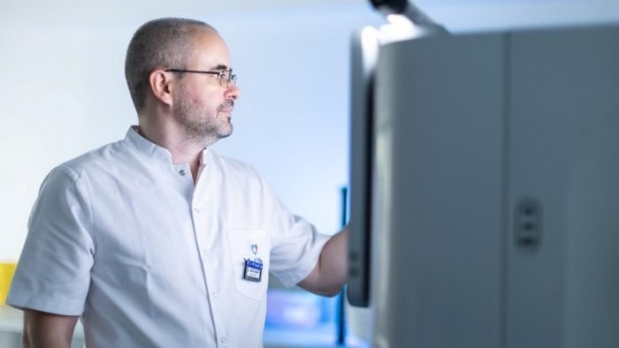 MedLife lansează primul program de testare genetică la scară largă