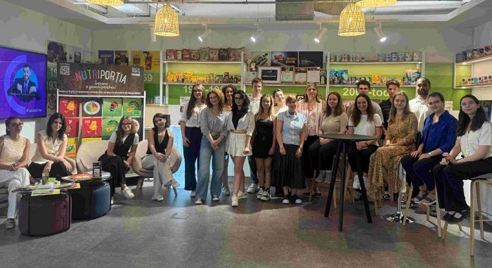 Start promițător pentru 20 de tineri români: încep un internship plătit la Nestlé, o experiență practică într-un mediu internațional