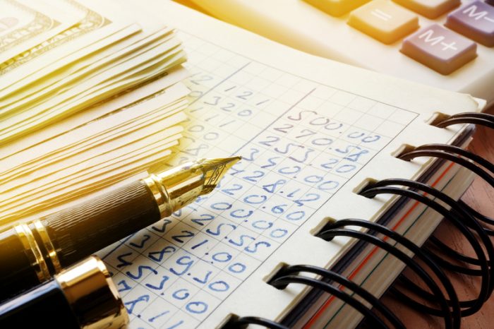 AI crește atractivitatea domeniului contabil: 2 din 5 angajați ar opta pentru reconversie. În ce condiții - STUDIU