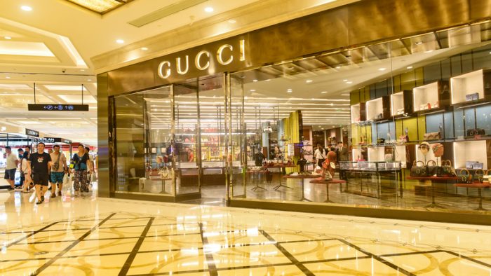 Poveste de brand. De unde vine numele Gucci și cum a ajuns un liftier din Florența să creeze un imperiu al luxului
