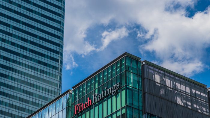 ULTIMĂ ORĂ: Fitch menține ratingul României, dar lansează avertismente dure