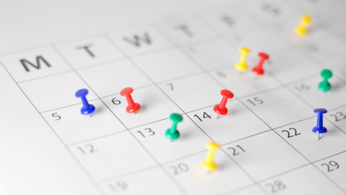 Când marțea pare deja vineri: Ai o problemă de calendar sau de model de lucru?