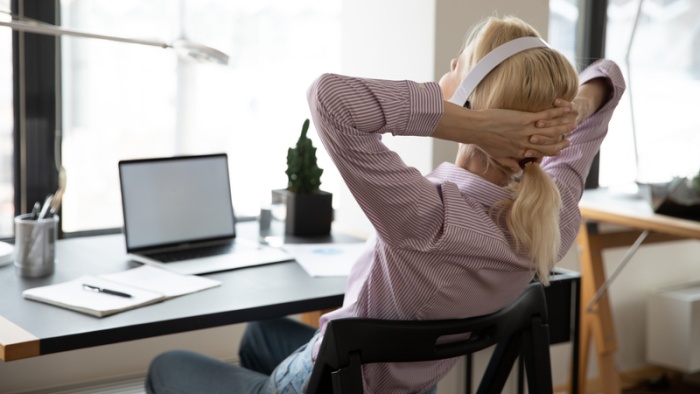 Firul Ariadnei: Care este legătura nevăzută dintre engagement și wellbeing