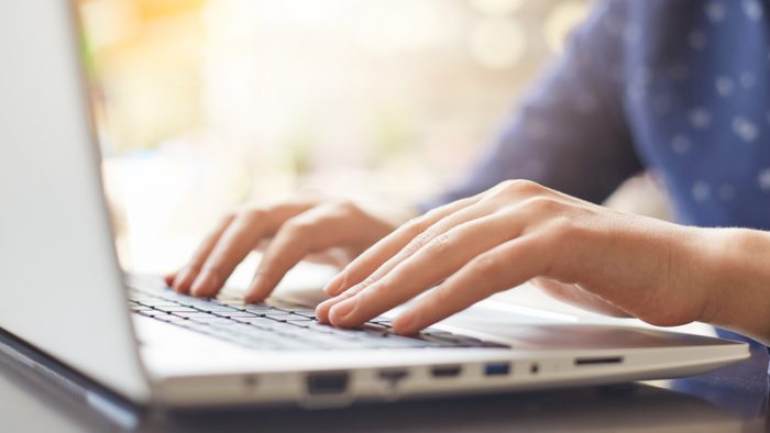Cum să creezi o strategie de comunicare internă care chiar e citită