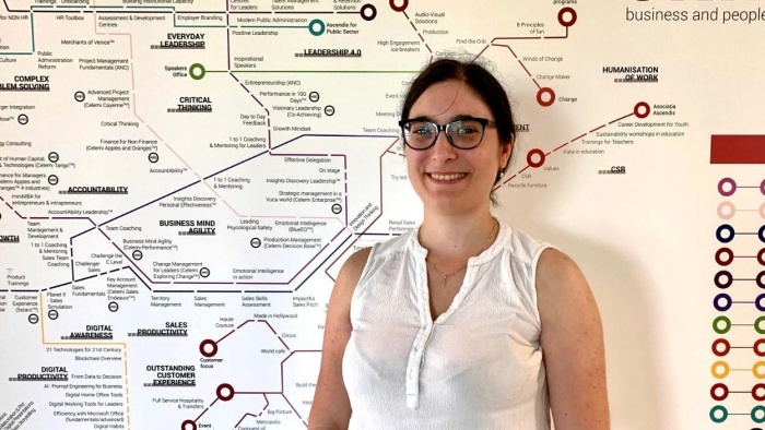 Dragoste la prima lecție: cum a descoperit o tânără din Slovenia frumusețea limbii române